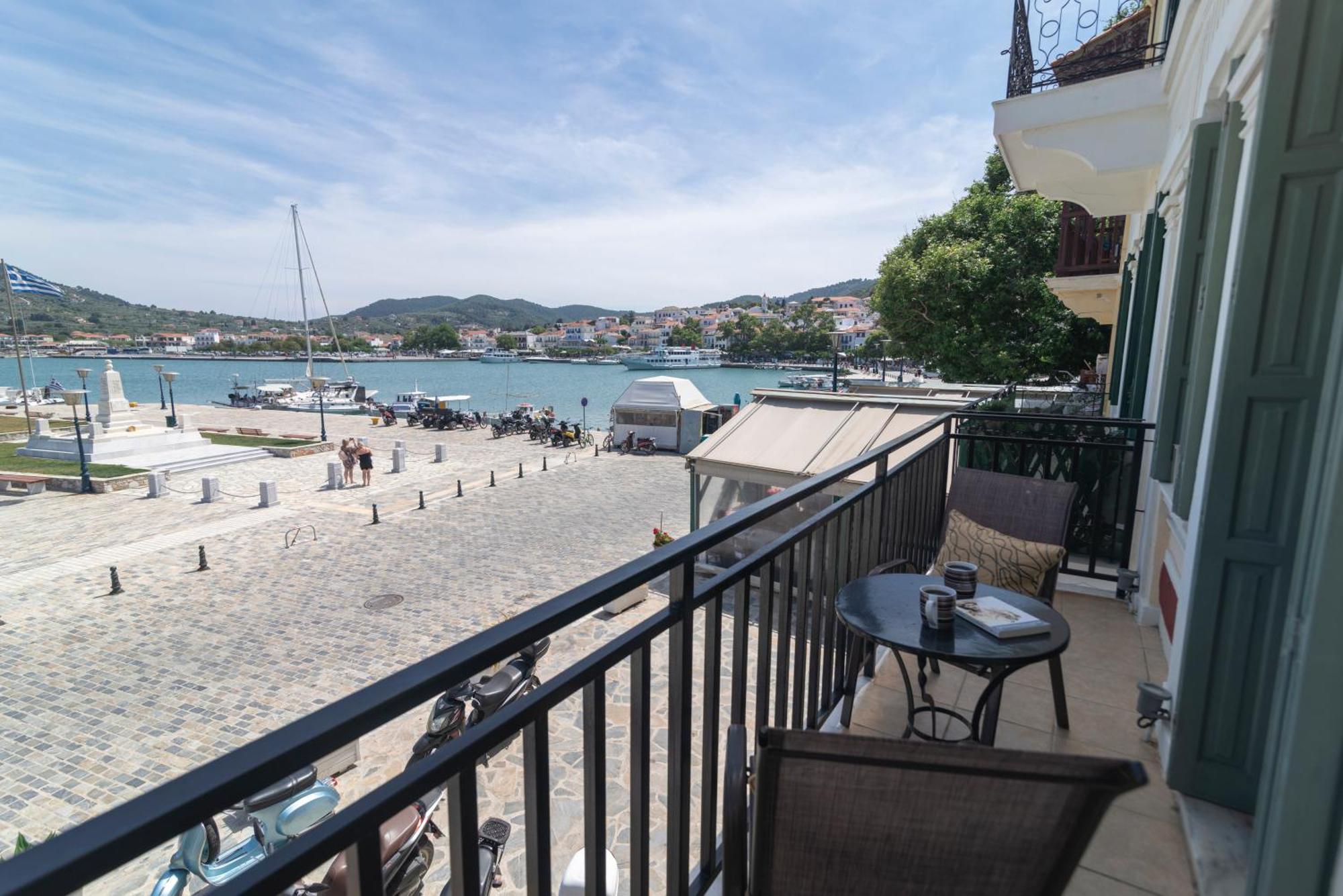 Faros Coastal Apartments Скопелос Экстерьер фото