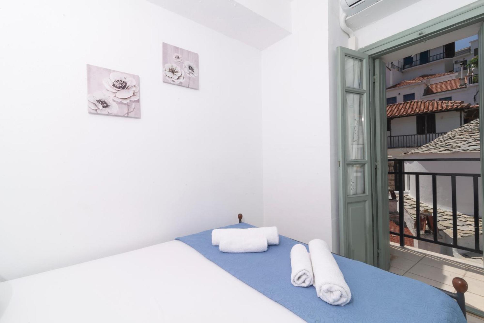 Faros Coastal Apartments Скопелос Экстерьер фото