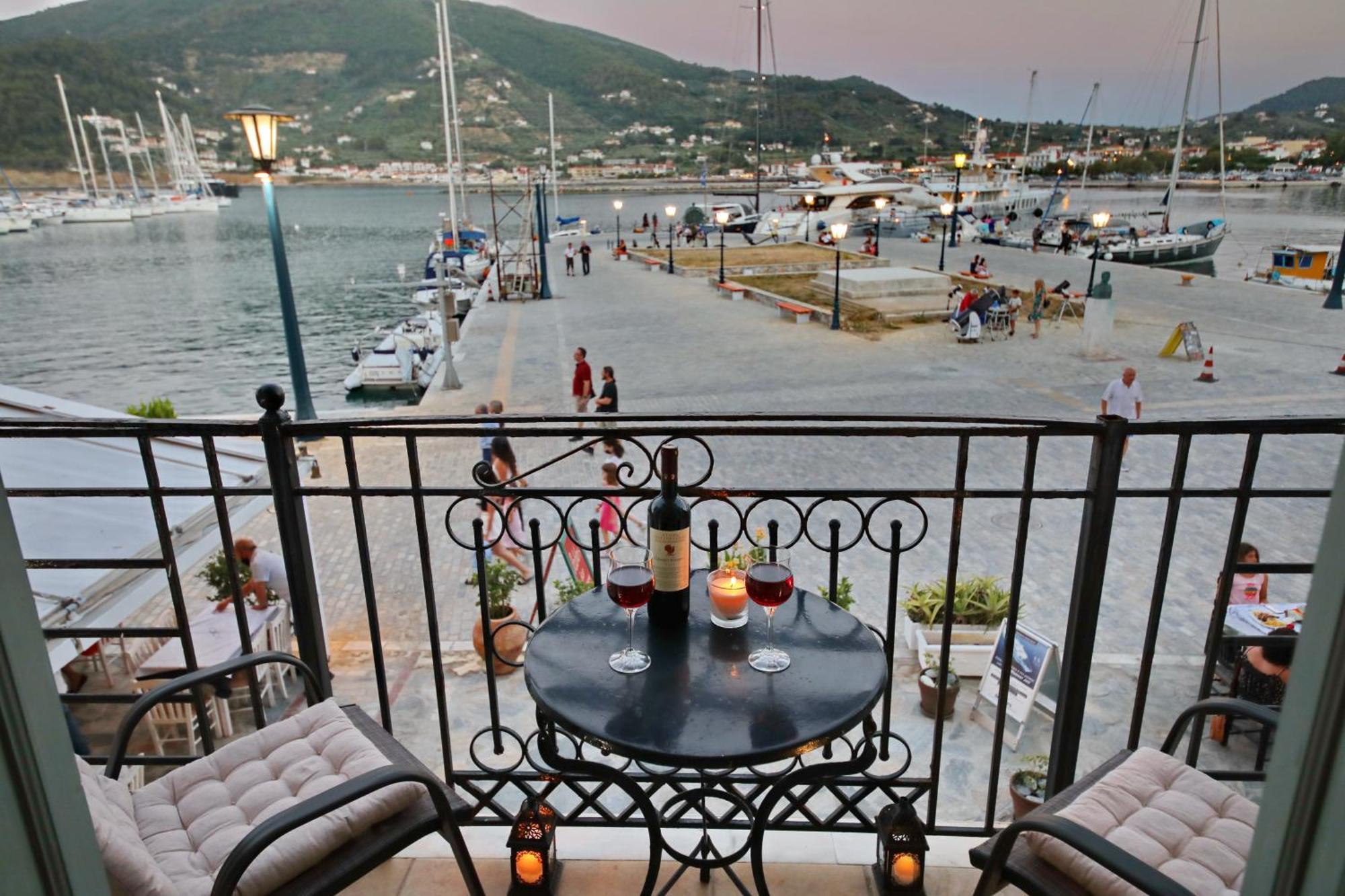 Faros Coastal Apartments Скопелос Экстерьер фото
